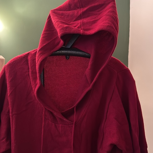 Women's Red Hooded Sweater - Picture 5 of 8